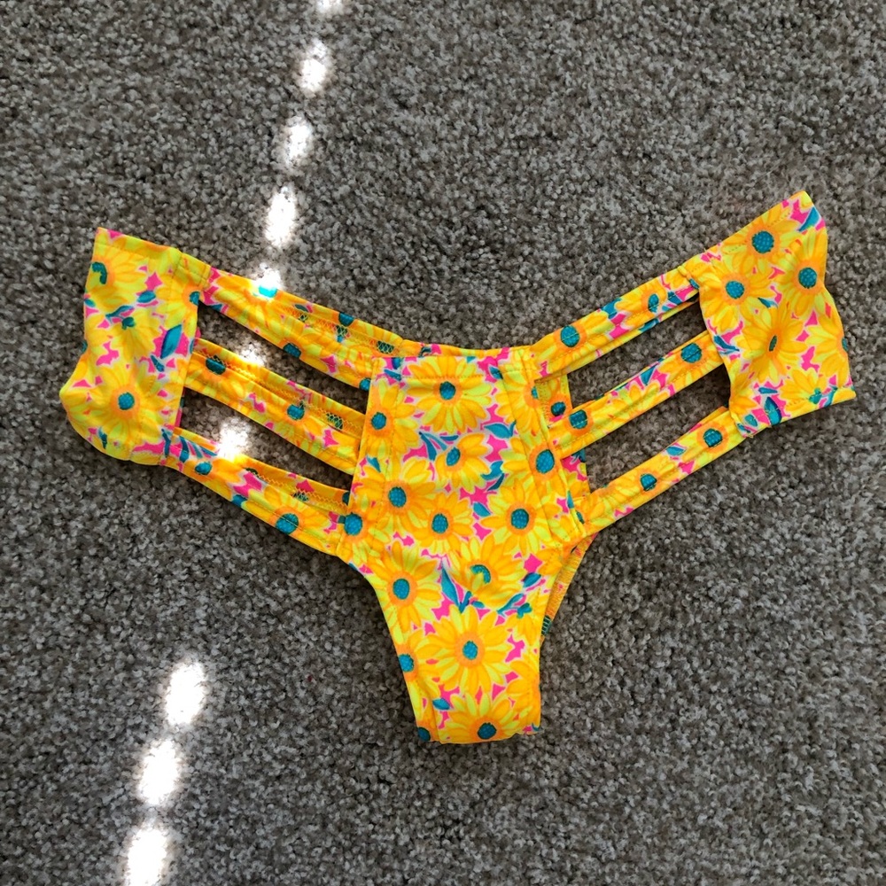 Little black diamond rave bottom NWOT